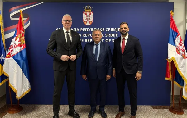 Амбасадор Тодоров угостио Дејана Томашевића председника и Дејана Бојовића, генералног секретара Олимпијског комитета Србије 