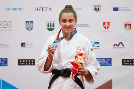 MEDALJE PRIČAJU: Nikolina Nišavić donela je prvu medalju Timu Srbija na EYOF-u 2022