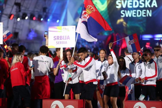 Svečano otvoren Evropski olimpijski festival mladih Maribor 2023, Maša Rajić i Dušan Grahovac nosili zastavu Srbije!